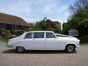 White Daimler 7/8 Seat Limousine