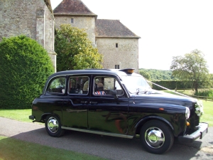 Black London Fairway Taxi