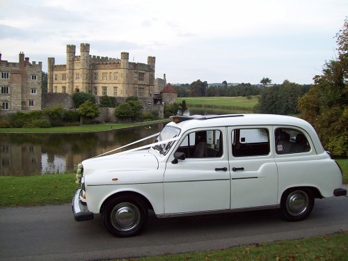 White London Fairway Taxi